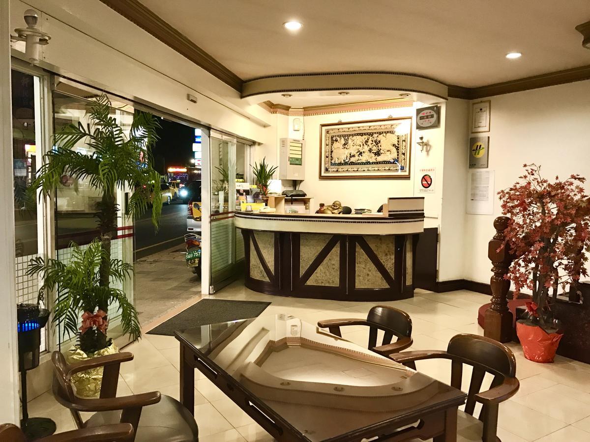 Minren Hotel Jücsi Kültér fotó