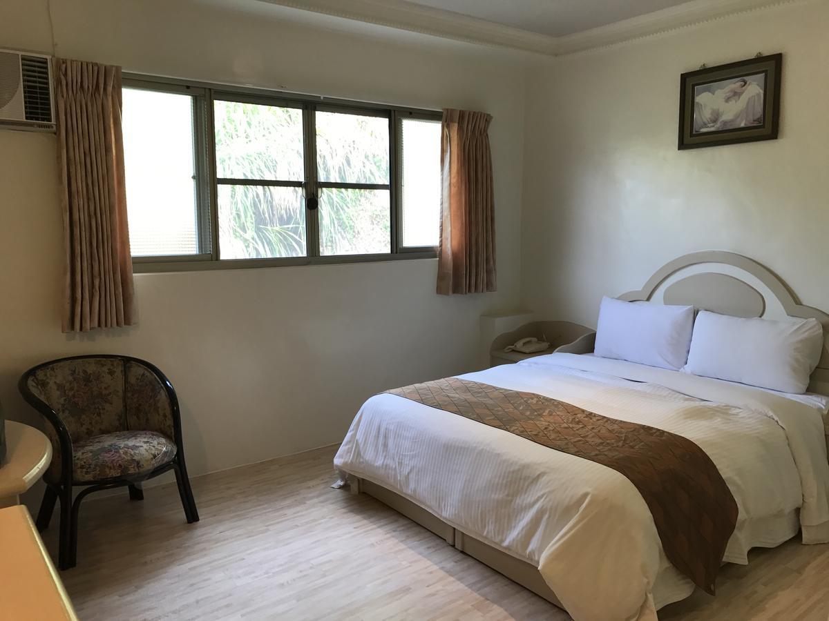 Minren Hotel Jücsi Kültér fotó